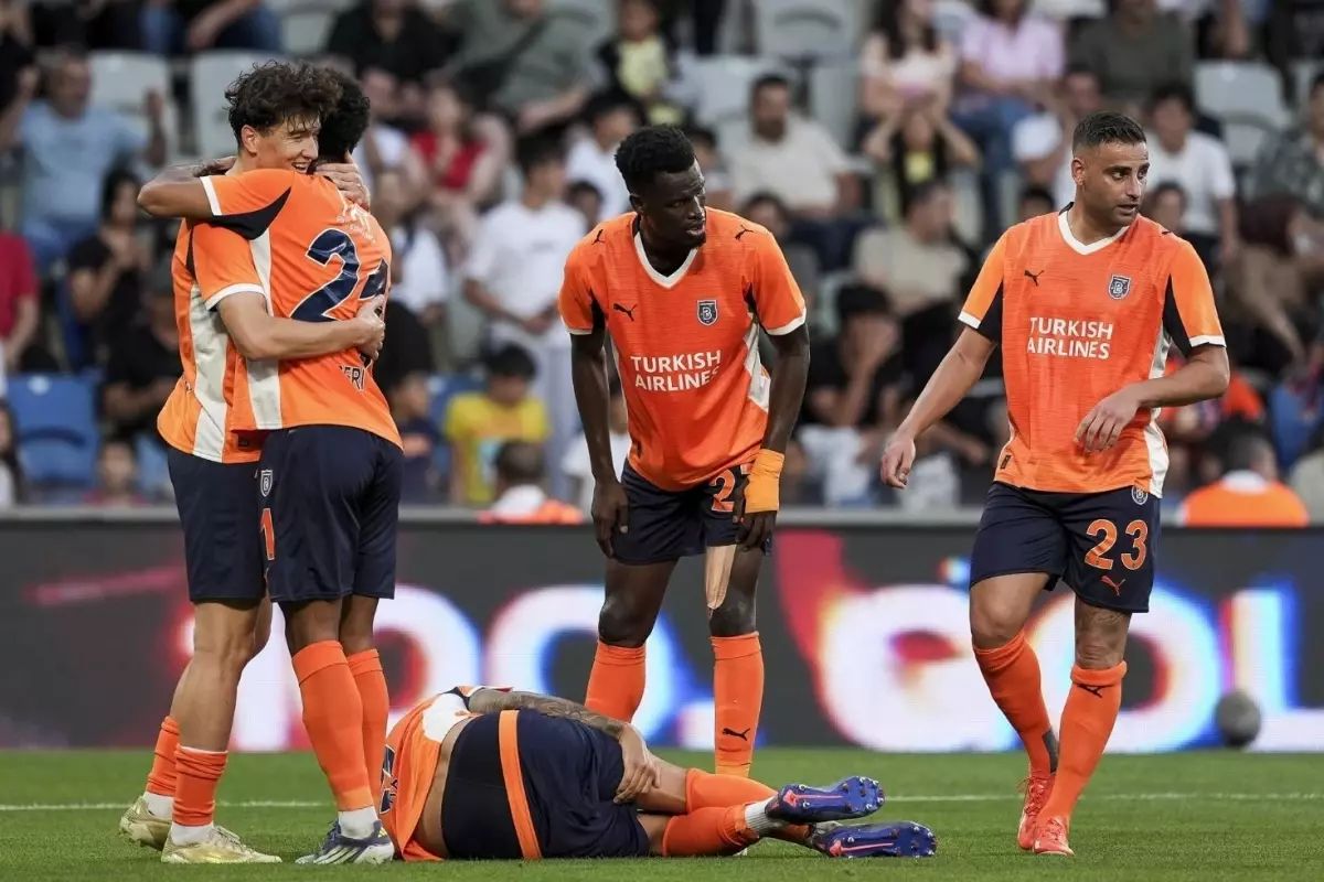 Başakşehir, UEFA Konferans Ligi’nde play-off turuna yükseldi